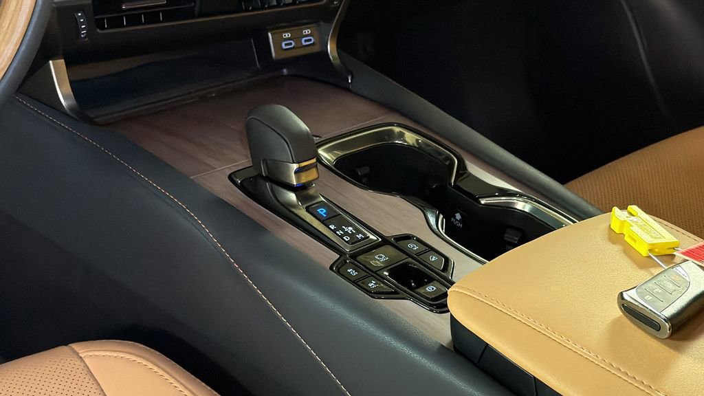 Certified 2024 Lexus RX 350 Premium w/ Accessory Package (K3) image 20