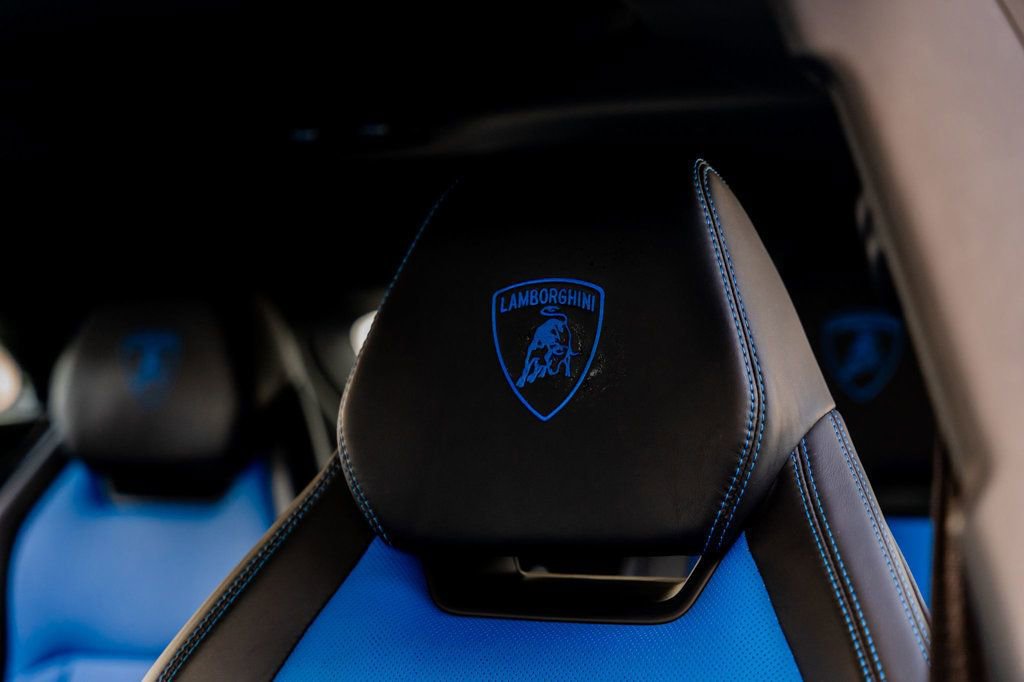 Used 2020 Lamborghini Urus image 36