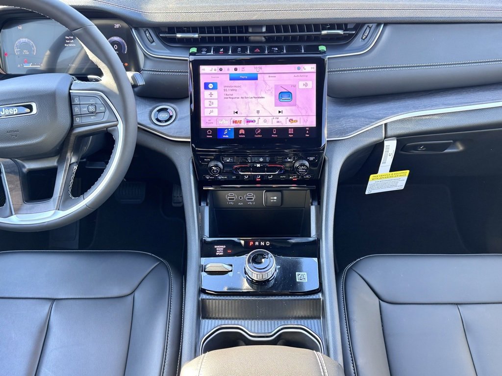 New 2025 Jeep Grand Cherokee Limited w/ Black Appearance Package image 11