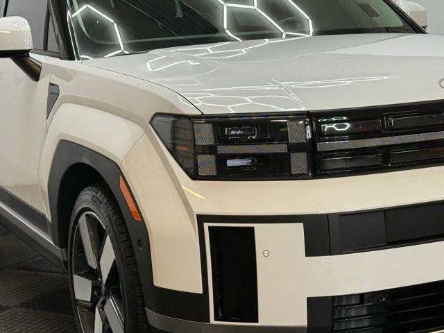 Used 2025 Hyundai Santa Fe Limited image 2