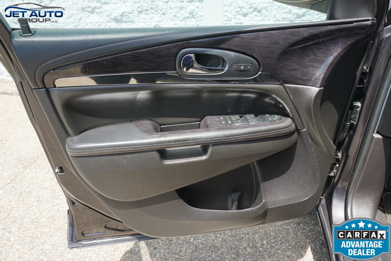 Used 2015 Buick Enclave Leather AWD/4WD image 30