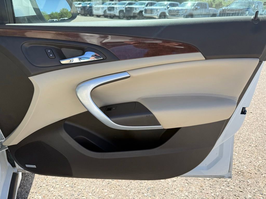 Used 2017 Buick Regal Premium image 14