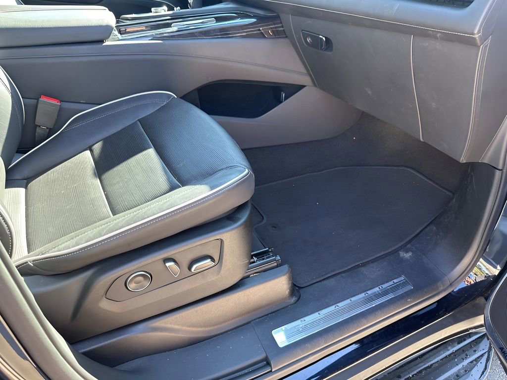Used 2023 Cadillac Escalade Sport image 16
