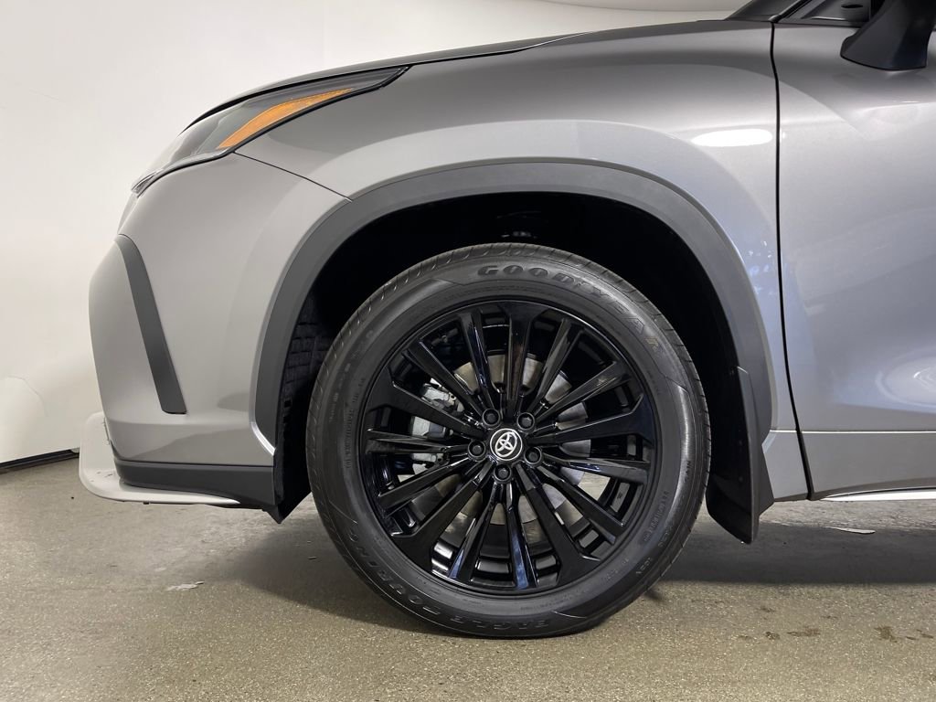 New 2026 Toyota Highlander XSE image 11
