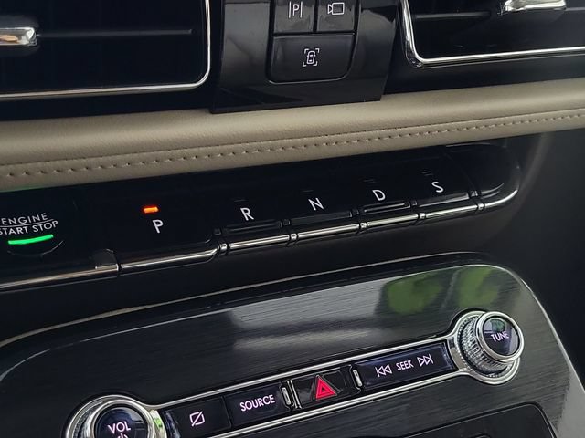 Used 2023 Lincoln Nautilus FWD w/ Premium Package image 29