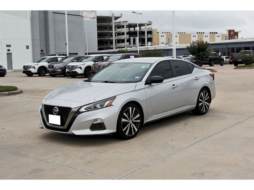 Used 2020 Nissan Altima 2.5 SR FWD image 2