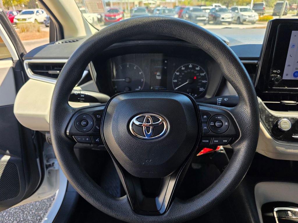 Used 2023 Toyota Corolla LE FWD image 12