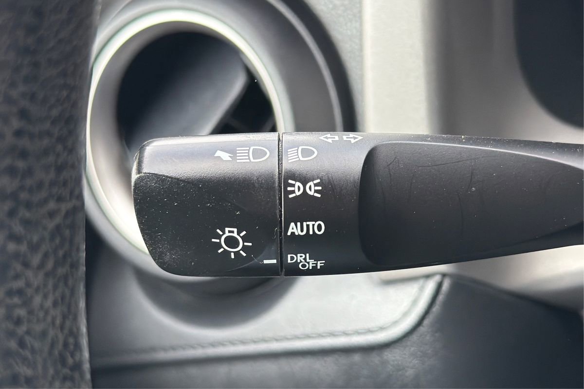 Used 2018 Toyota RAV4 LE w/ All Weather Liner Package image 17
