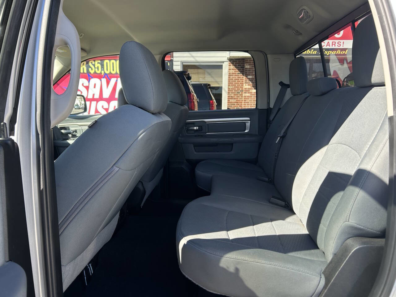 Used 2018 RAM 1500 Classic SLT image 18