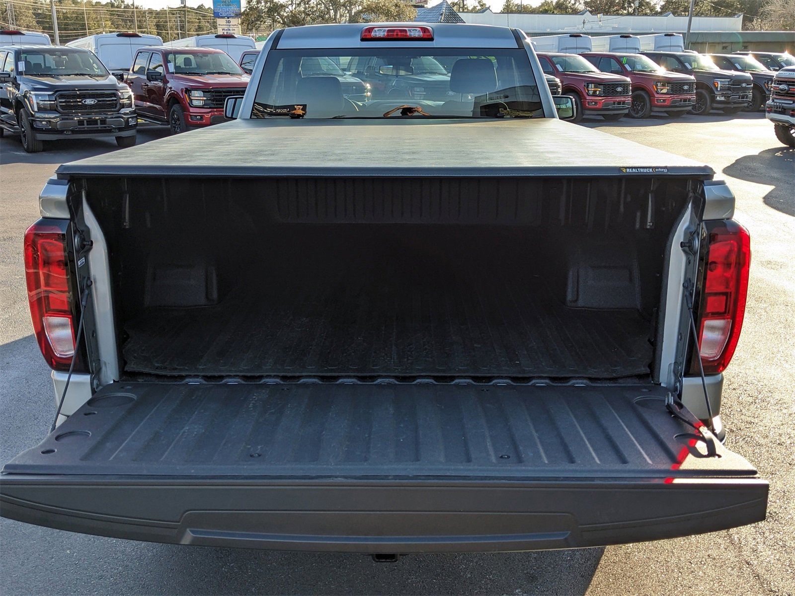 Used 2023 GMC Sierra 1500 Pro w/ Pro Value Package image 7