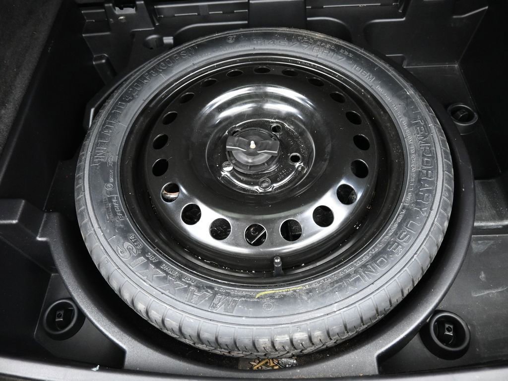 Used 2019 Cadillac XT4 Premium Luxury w/ Cold Weather Package image 28