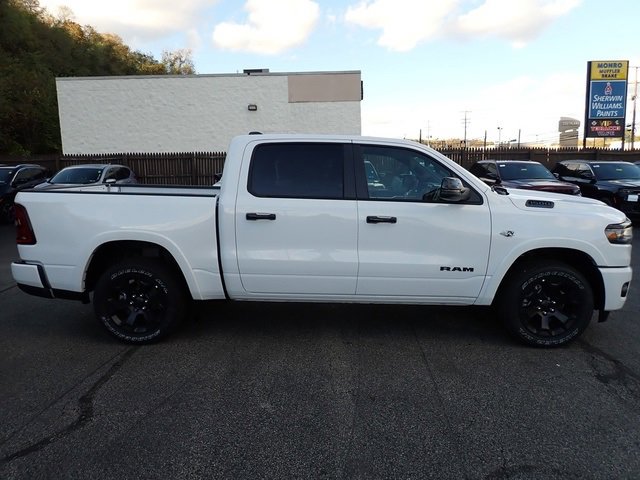 New 2026 RAM 1500 4x4 Crew Cab image 8