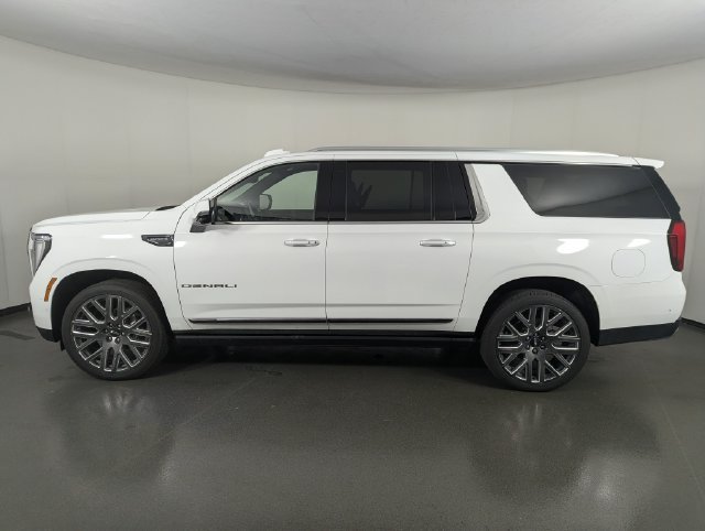Used 2026 GMC Yukon XL Denali Ultimate AWD/4WD image 5