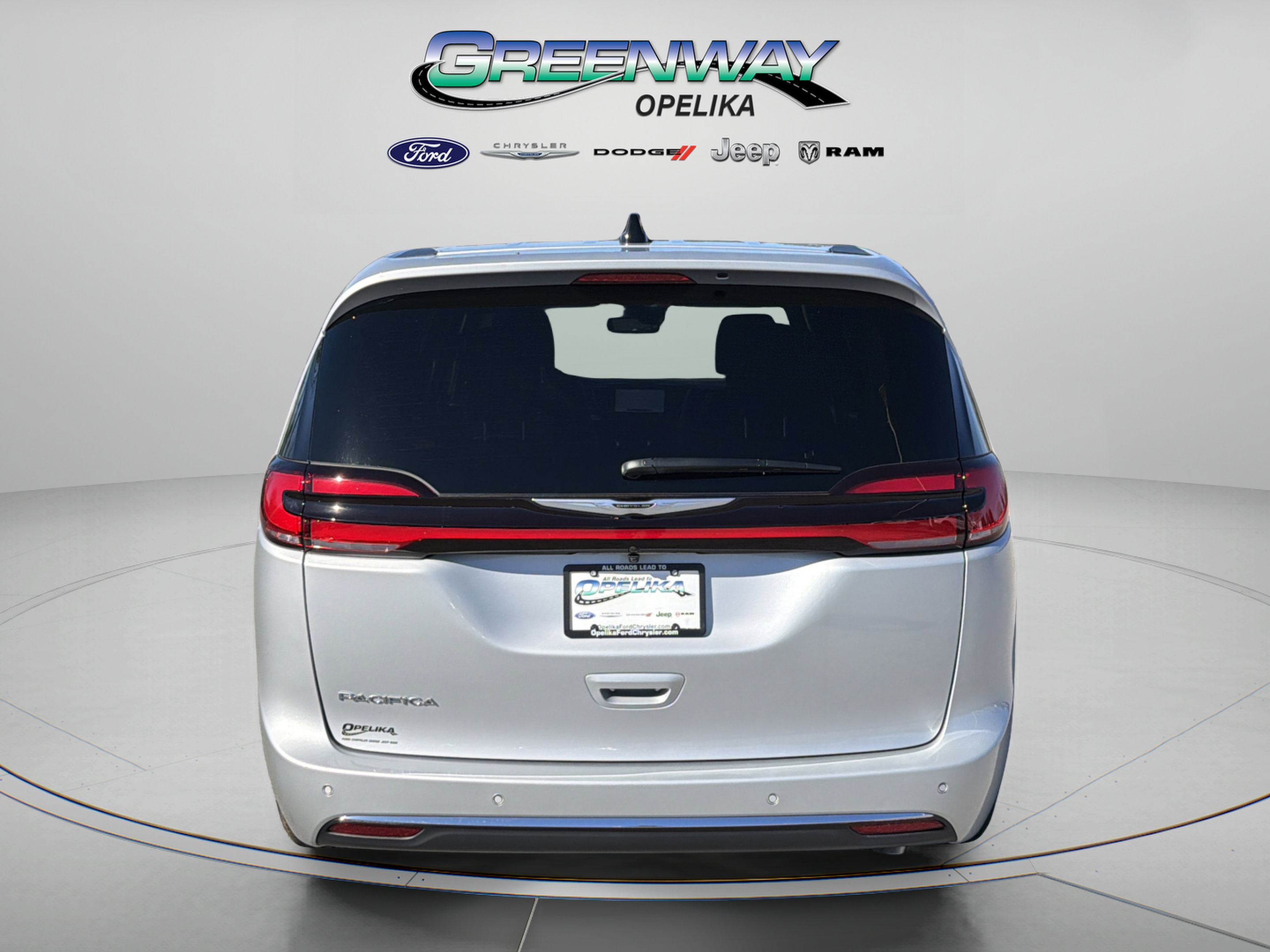 New 2026 Chrysler Pacifica Select FWD image 4