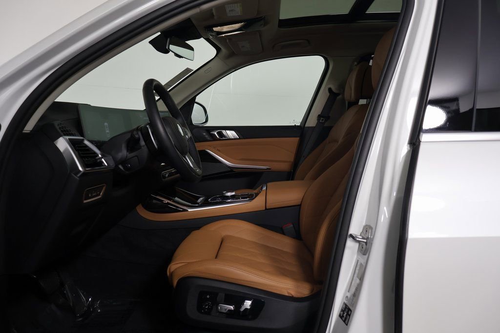 Used 2026 BMW X7 xDrive40i w/ Premium Package image 10
