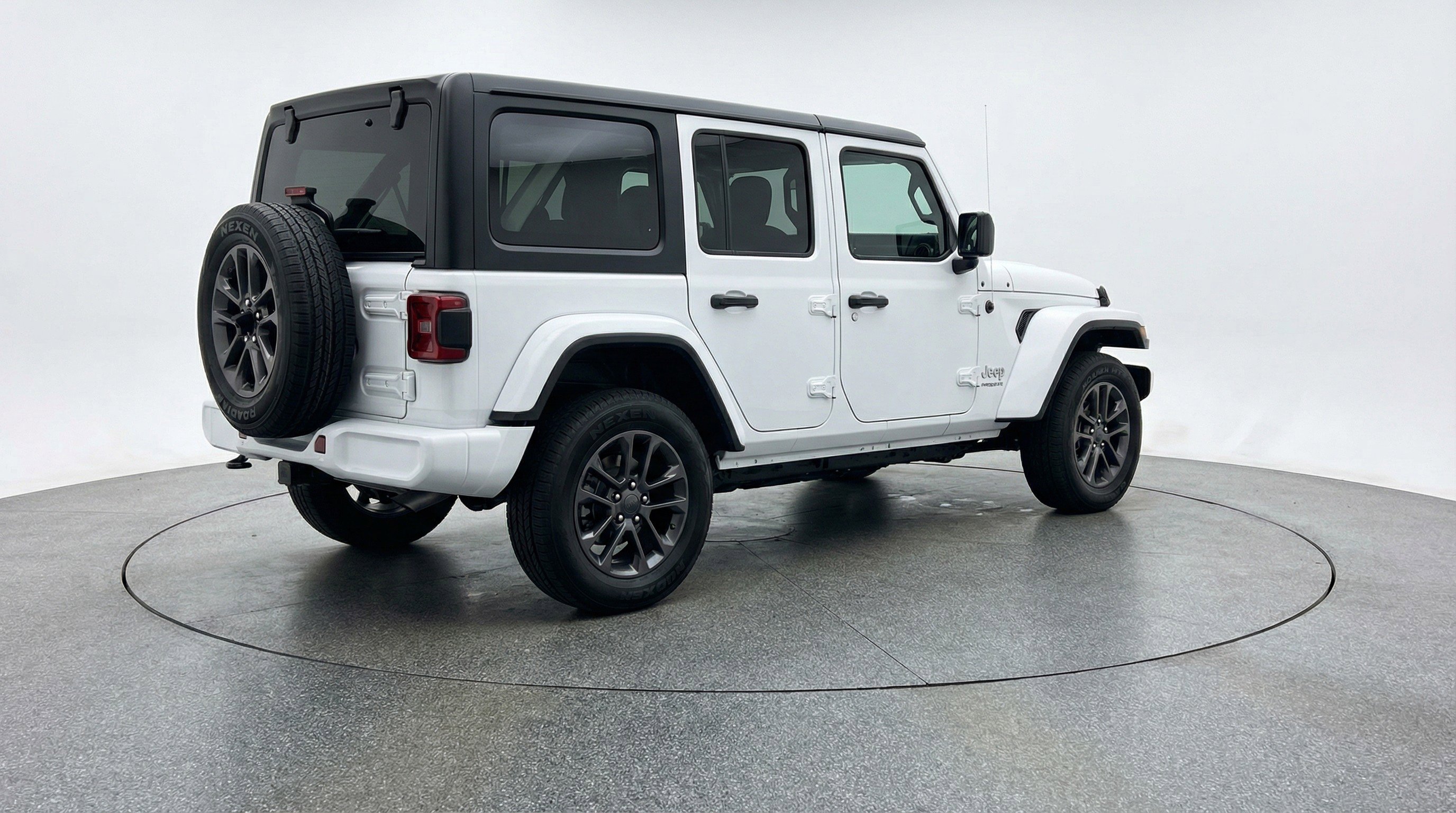 Used 2025 Jeep Wrangler Unlimited Sport AWD/4WD image 9