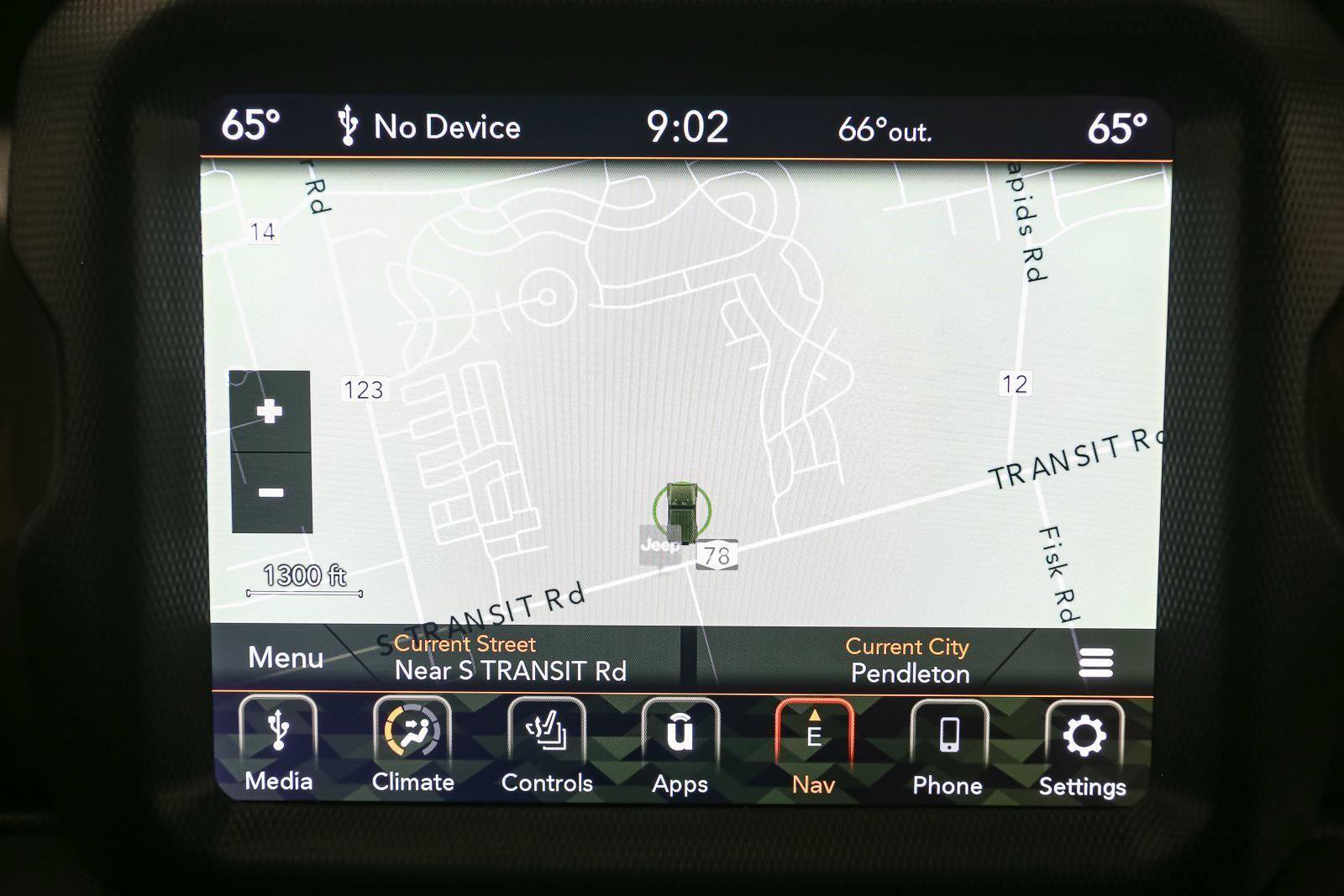 Used 2022 Jeep Wrangler Unlimited Sahara w/ LED Lighting Group AWD/4WD image 31