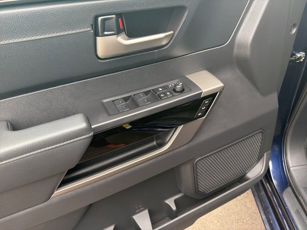 Used 2024 Toyota Tundra Limited image 7