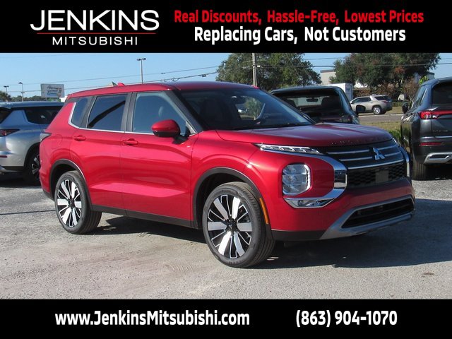 New 2025 Mitsubishi Outlander SE image 1
