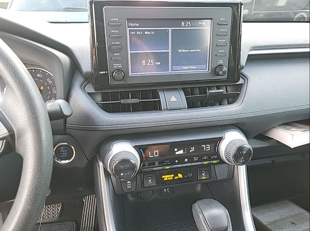 Used 2019 Toyota RAV4 XLE w/ Convenience Package FWD image 11