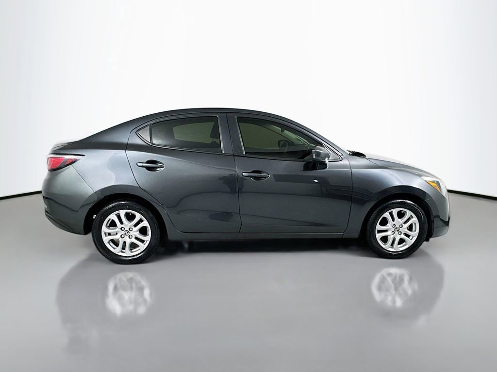 Used 2016 Scion iA FWD image 9