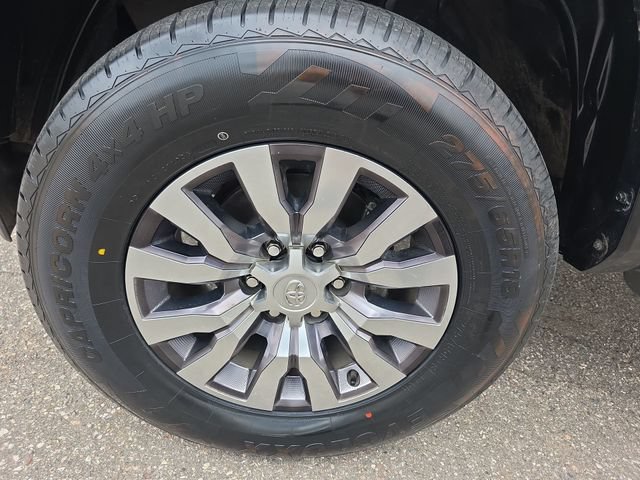 Used 2023 Toyota Tacoma Limited AWD/4WD image 10