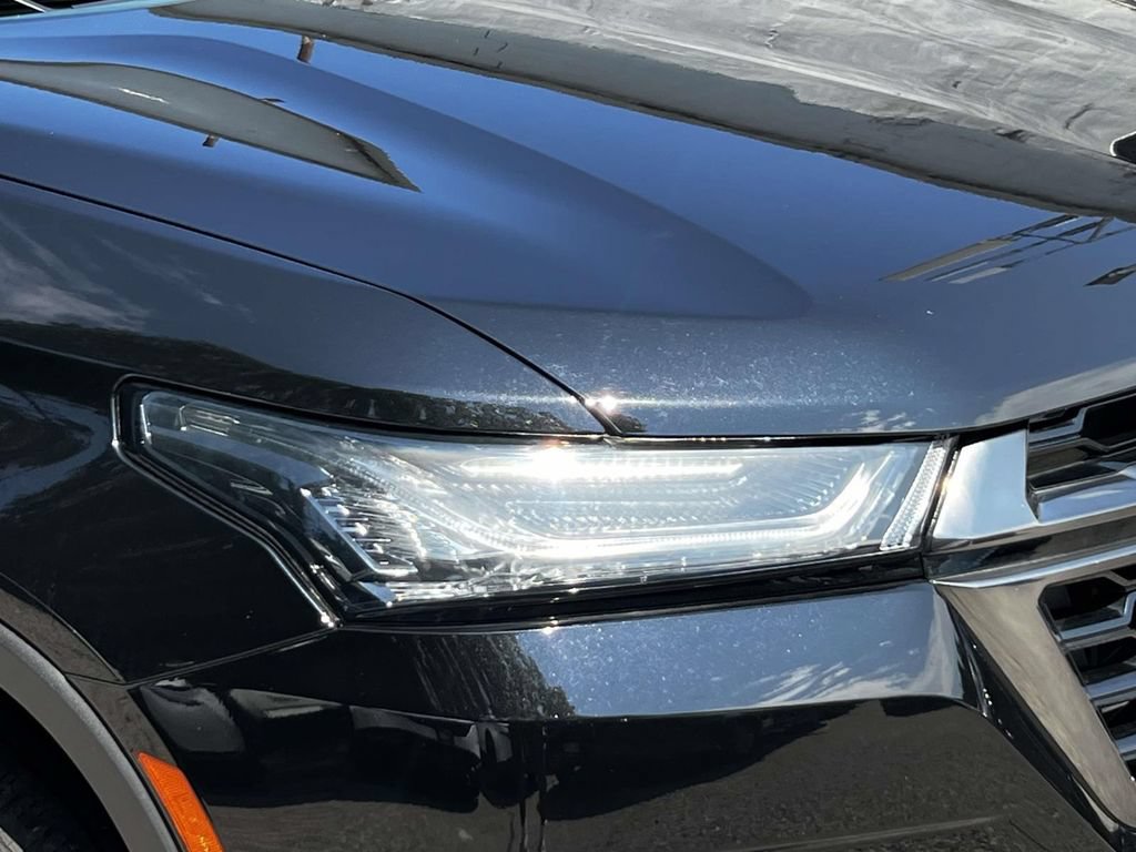 Used 2023 Chevrolet Traverse RS AWD/4WD image 8