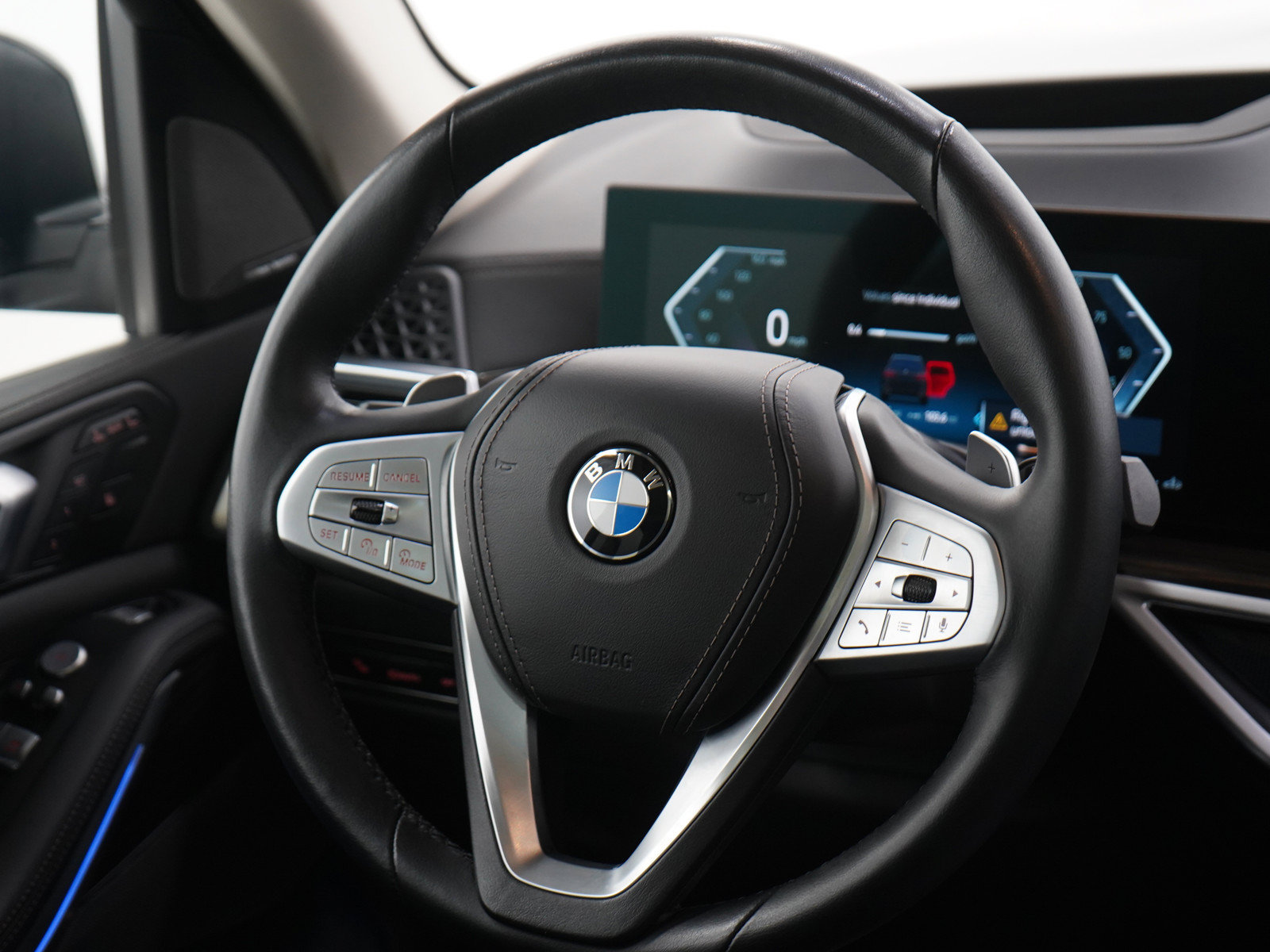 Used 2024 BMW X7 xDrive40i w/ Premium Package AWD/4WD image 15