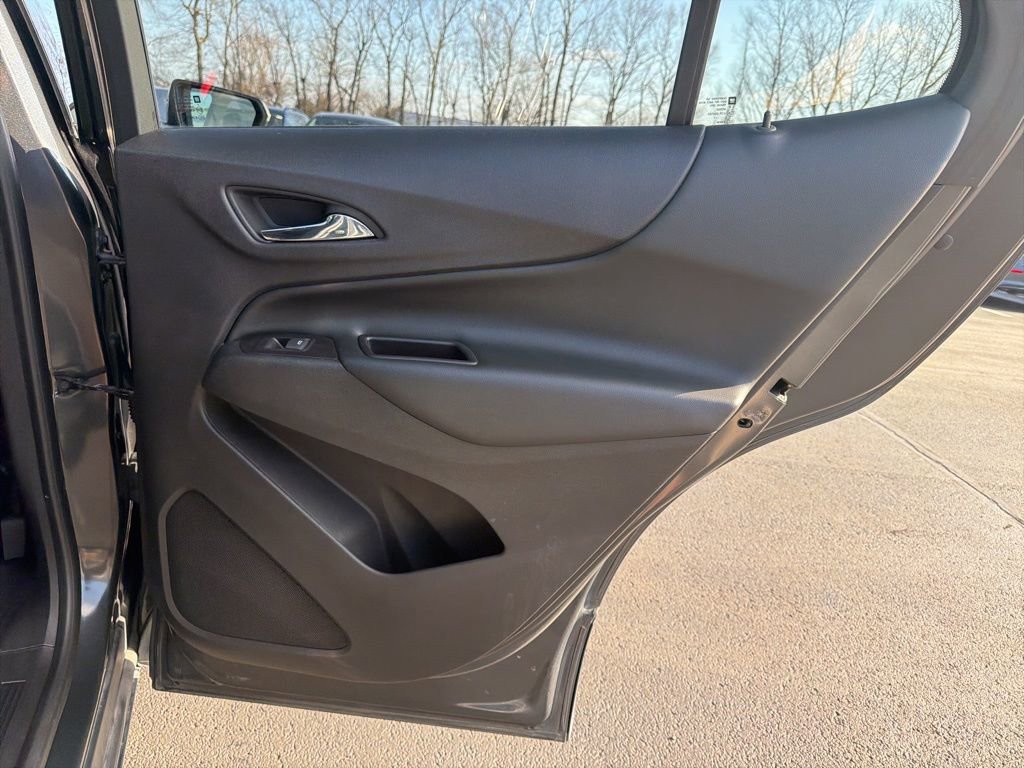 Used 2018 Chevrolet Equinox LT w/ Sun & Infotainment Package image 25