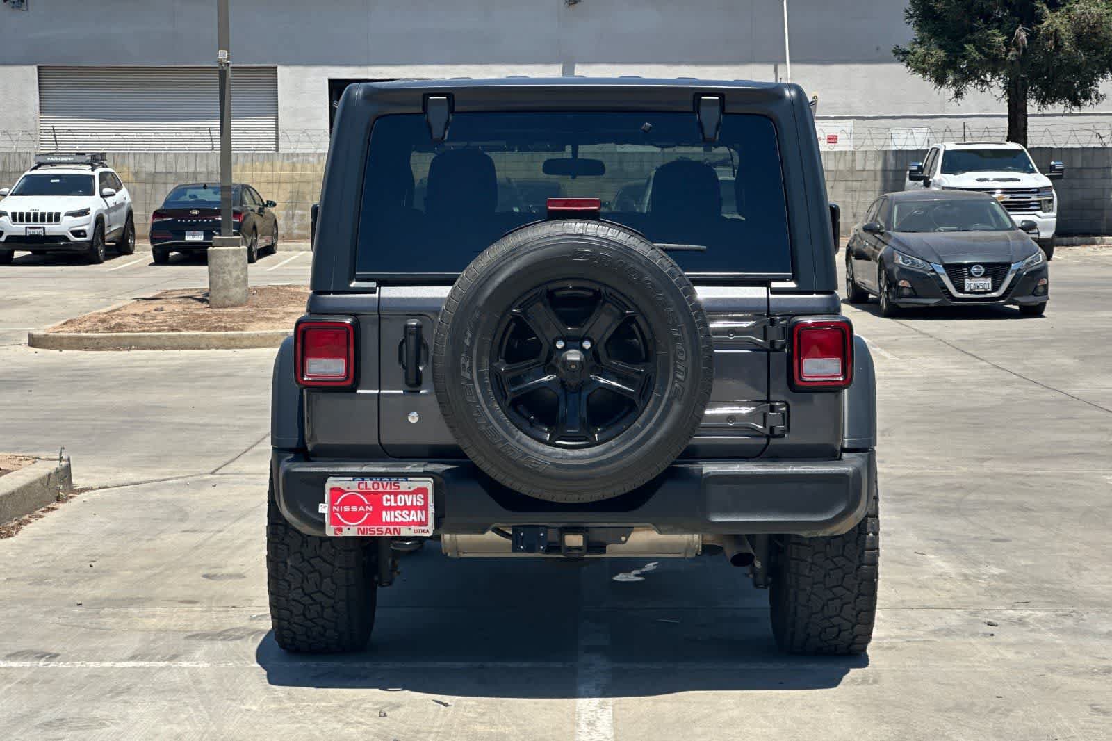 Used 2018 Jeep Wrangler Sport AWD/4WD image 8