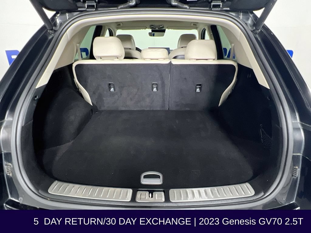 Used 2023 Genesis GV70 2.5T w/ Select Package AWD/4WD image 32