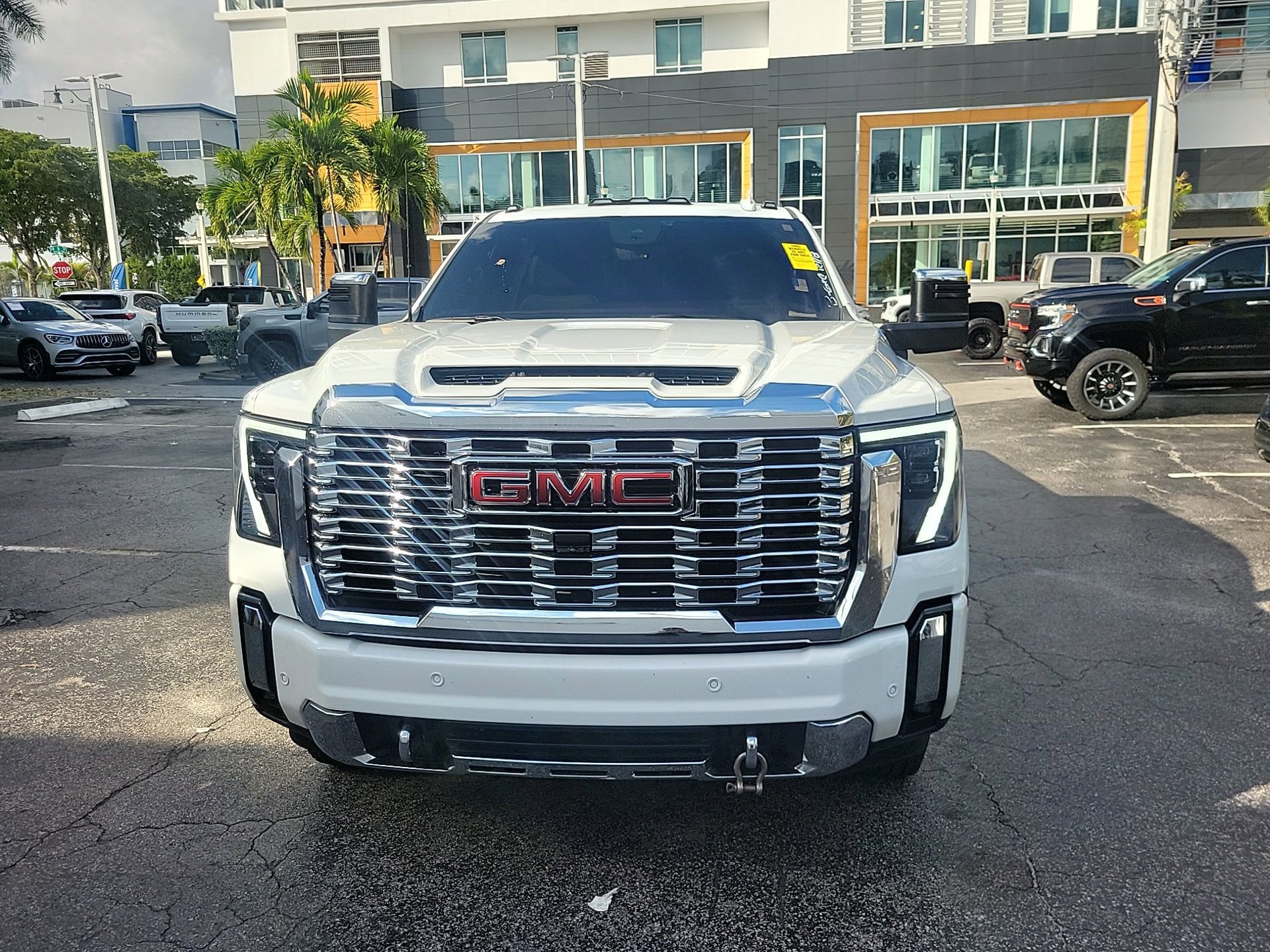 Used 2024 GMC Sierra 3500 Denali w/ Denali Reserve Package image 4
