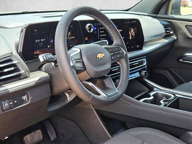 New 2026 Chevrolet Traverse LT FWD image 3