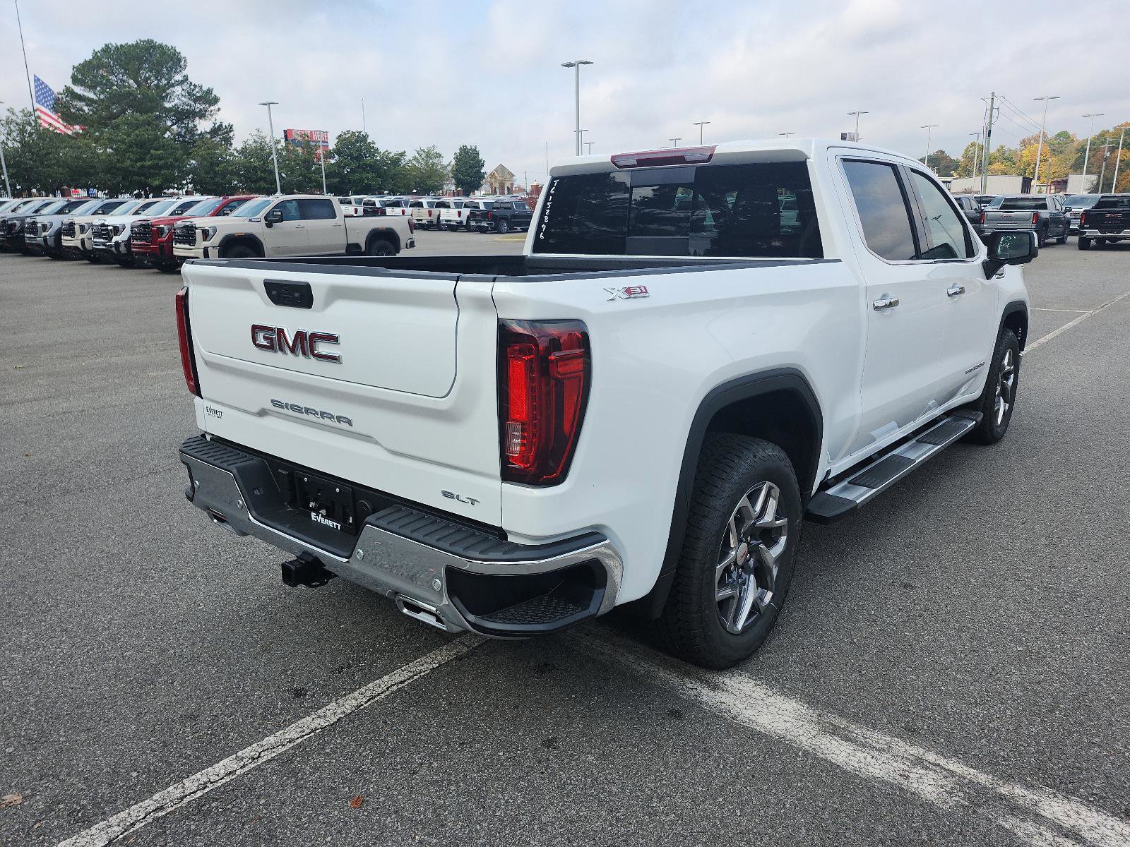 New 2026 GMC Sierra 1500 SLT w/ SLT Premium Plus Package image 3