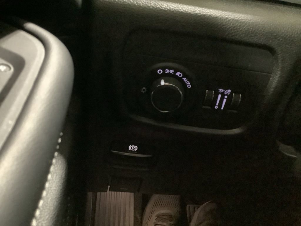 Used 2024 Jeep Grand Cherokee L Laredo image 17