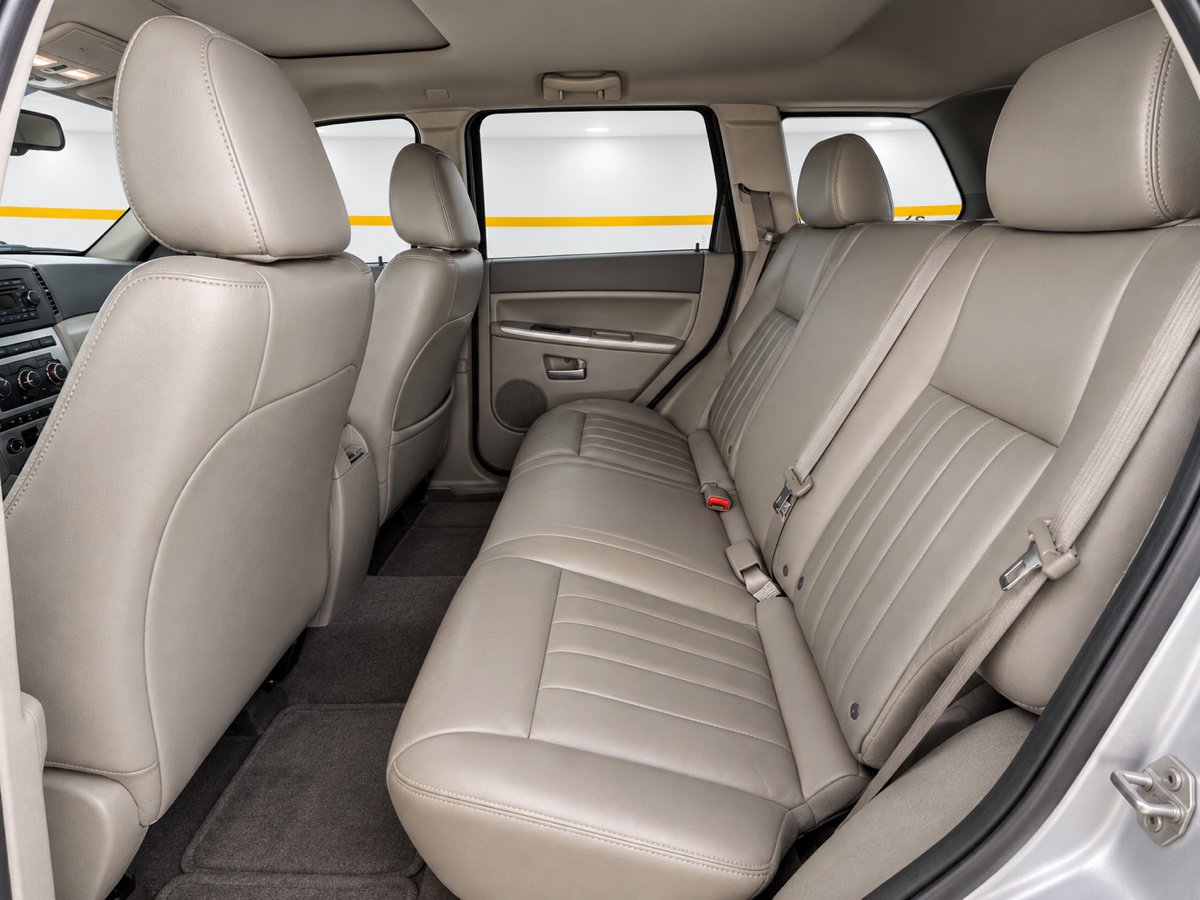 Used 2007 Jeep Grand Cherokee Laredo AWD/4WD image 17