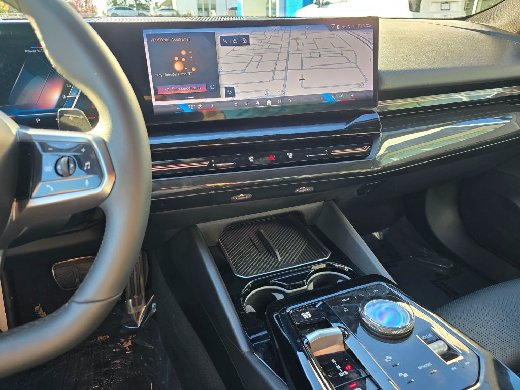 Used 2024 BMW 530i w/ M Sport Package RWD image 25