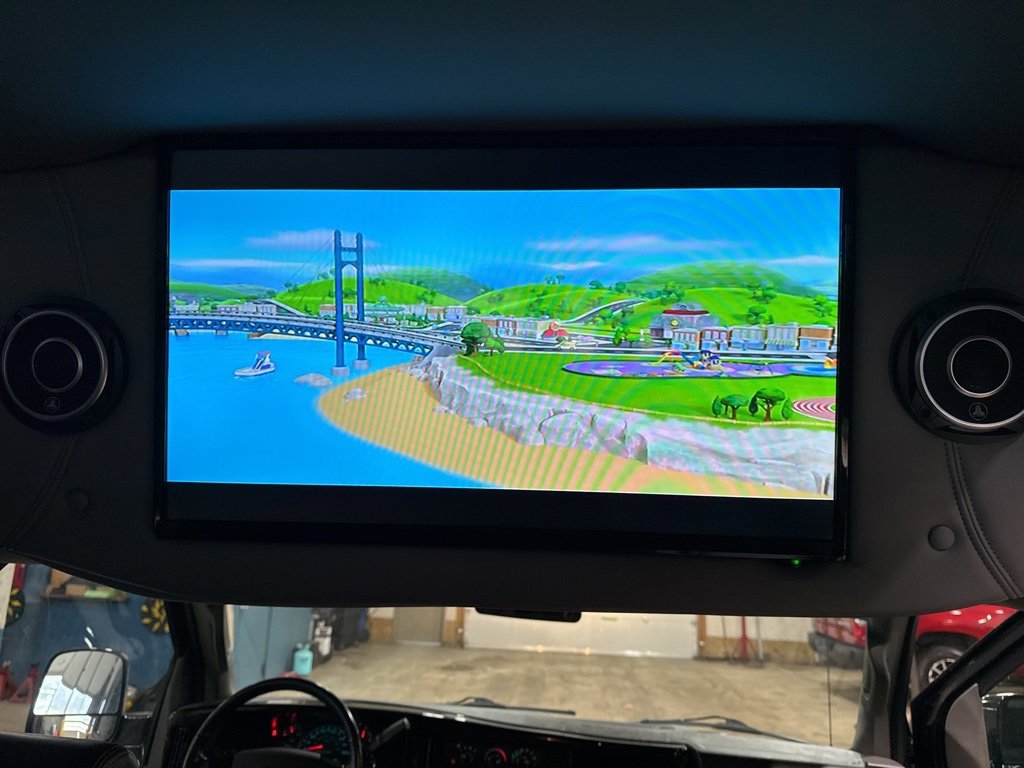 Used 2020 GMC Savana 2500 Extended w/ Enhanced Convenience Package image 30