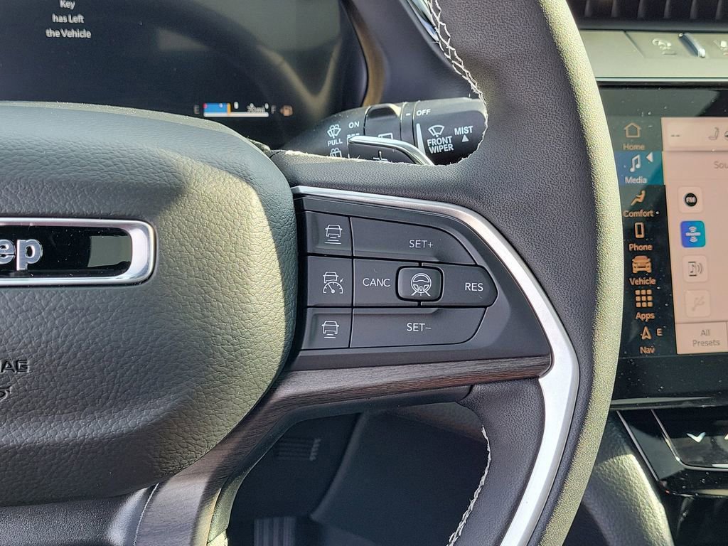 New 2026 Jeep Grand Cherokee Altitude image 21