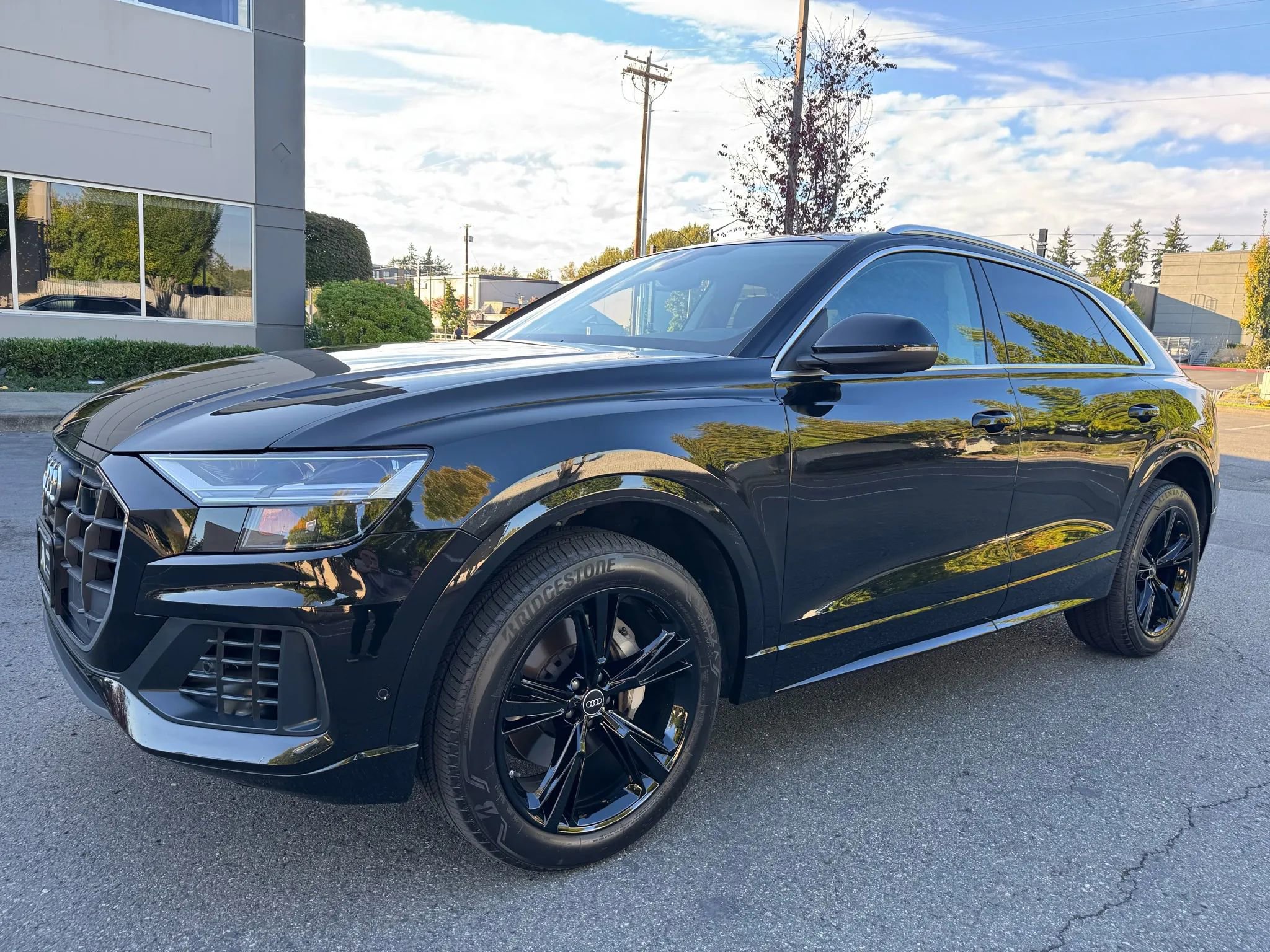 Used 2022 Audi Q8 Premium Plus w/ Premium Plus Package image 5