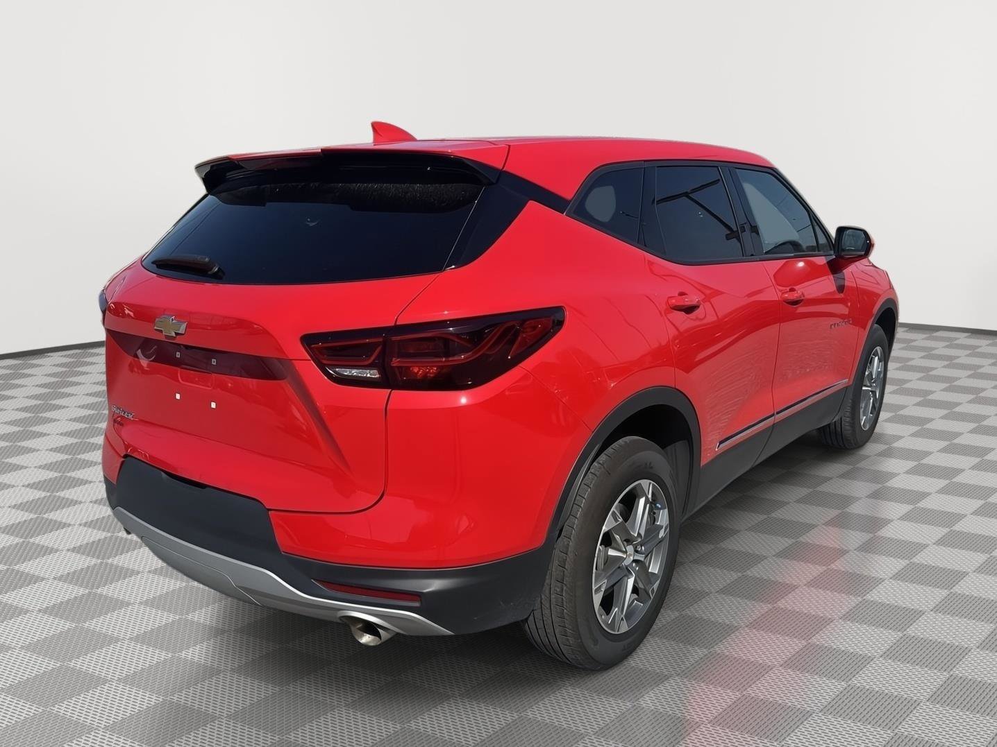 Used 2024 Chevrolet Blazer LT image 5