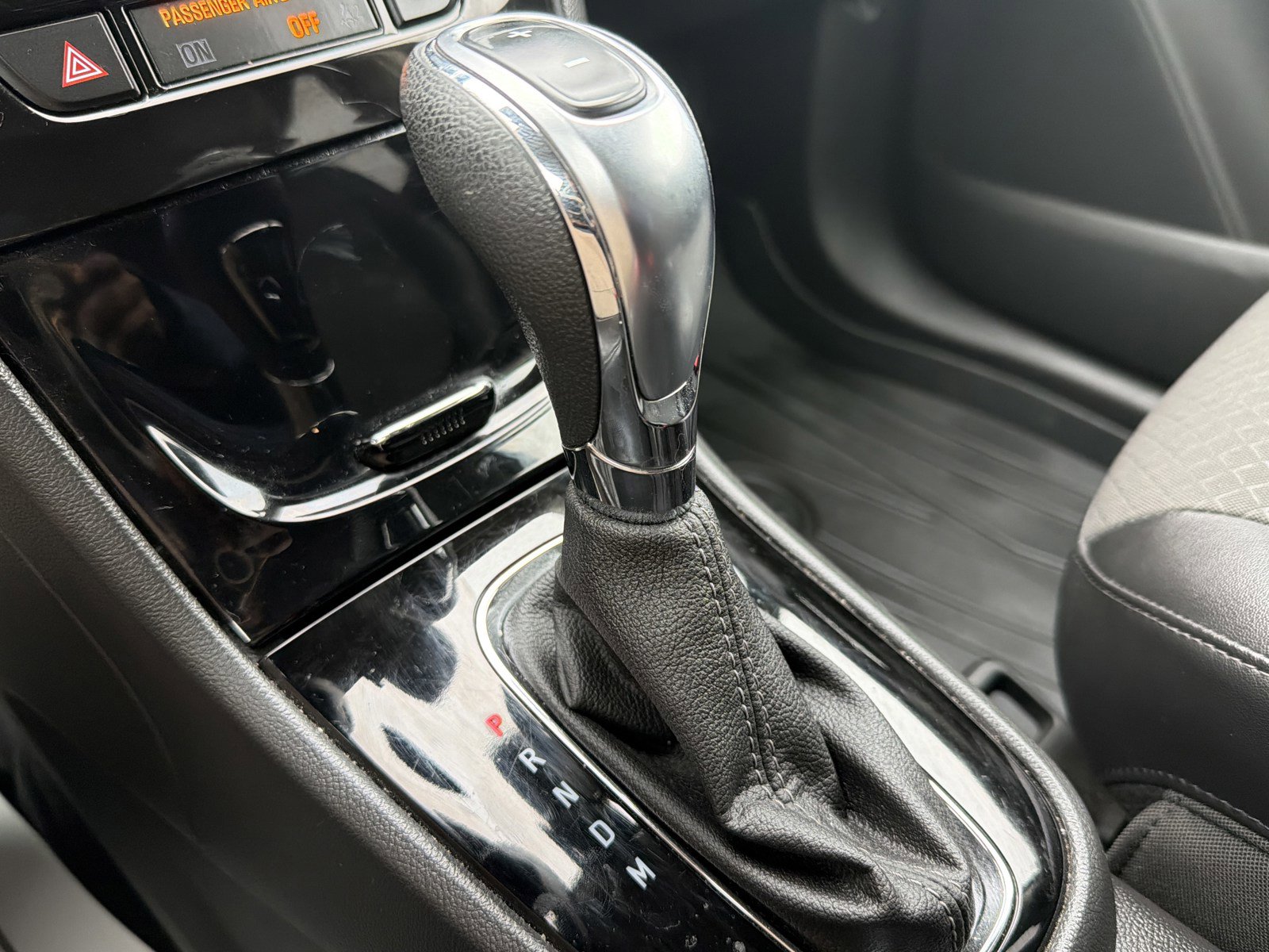 Used 2018 Buick Encore Preferred image 24