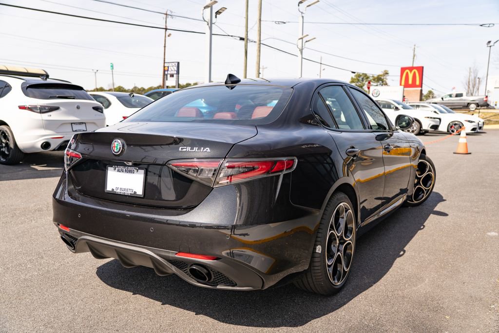 New 2025 Alfa Romeo Giulia w/ Veloce Package Rwd image 9