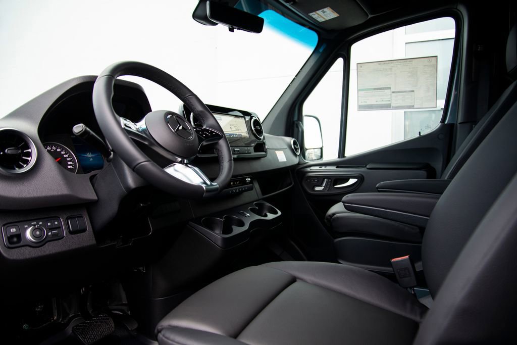 New 2026 Mercedes-Benz Sprinter 2500 image 12