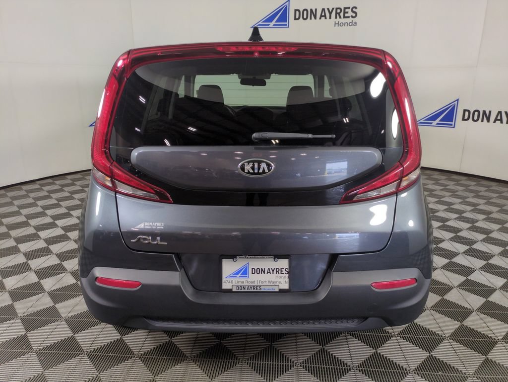 Used 2021 Kia Soul LX FWD image 4