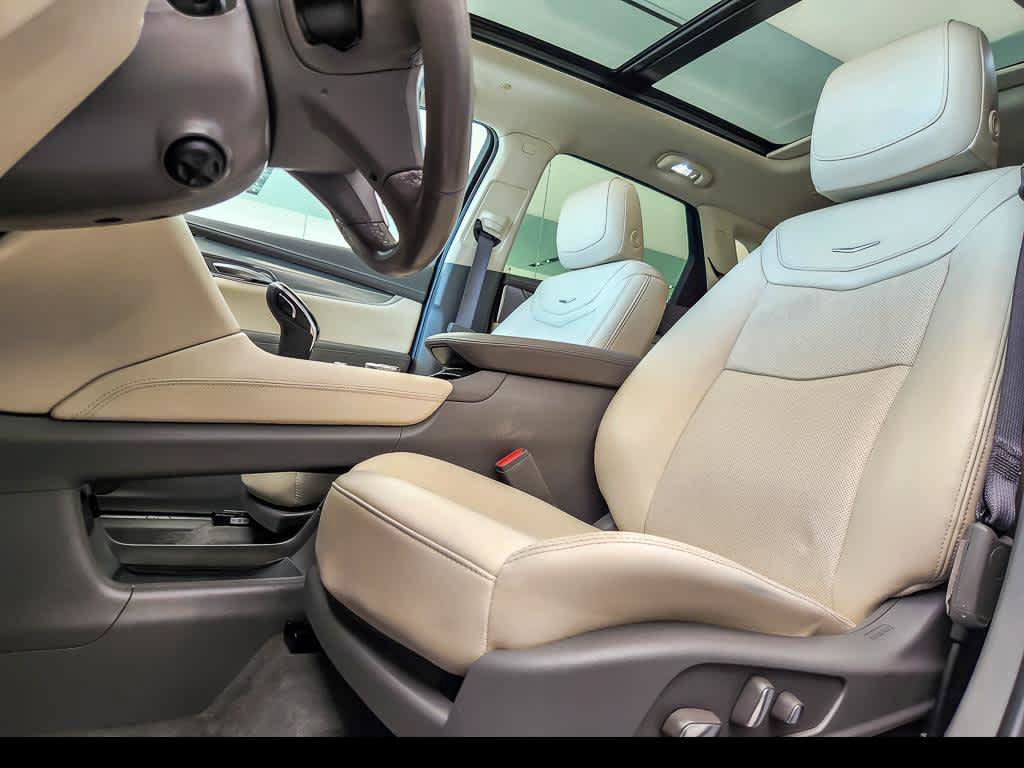 Used 2023 Cadillac XT5 Premium Luxury AWD/4WD image 9