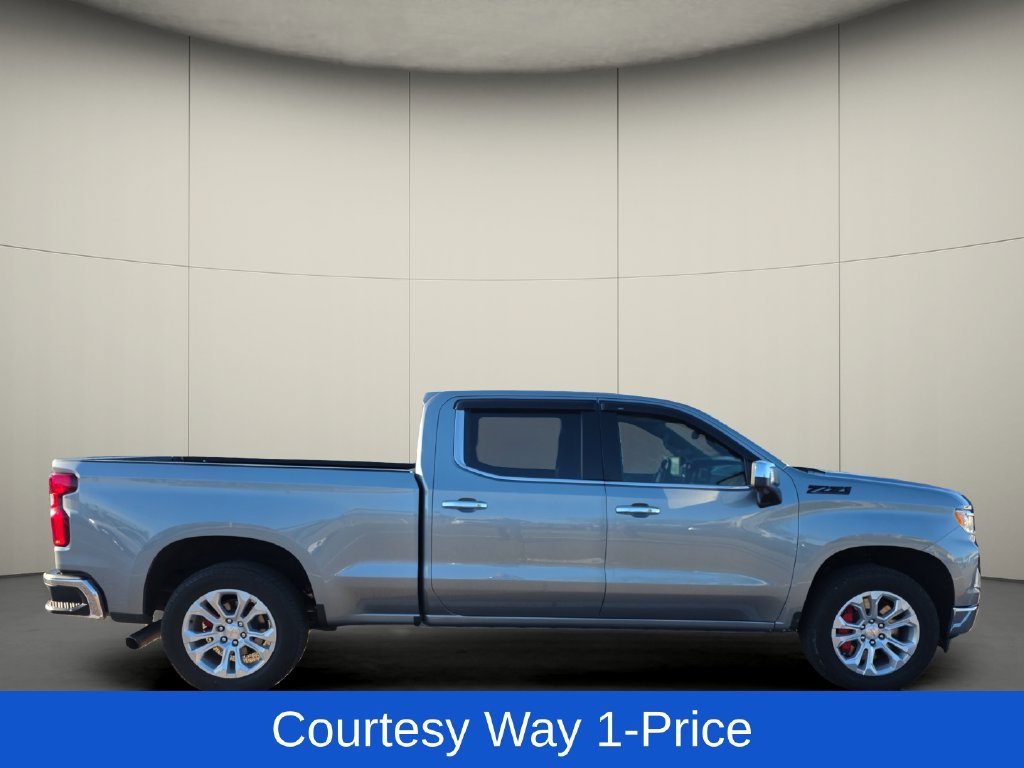 Used 2025 Chevrolet Silverado 1500 LTZ AWD/4WD image 11