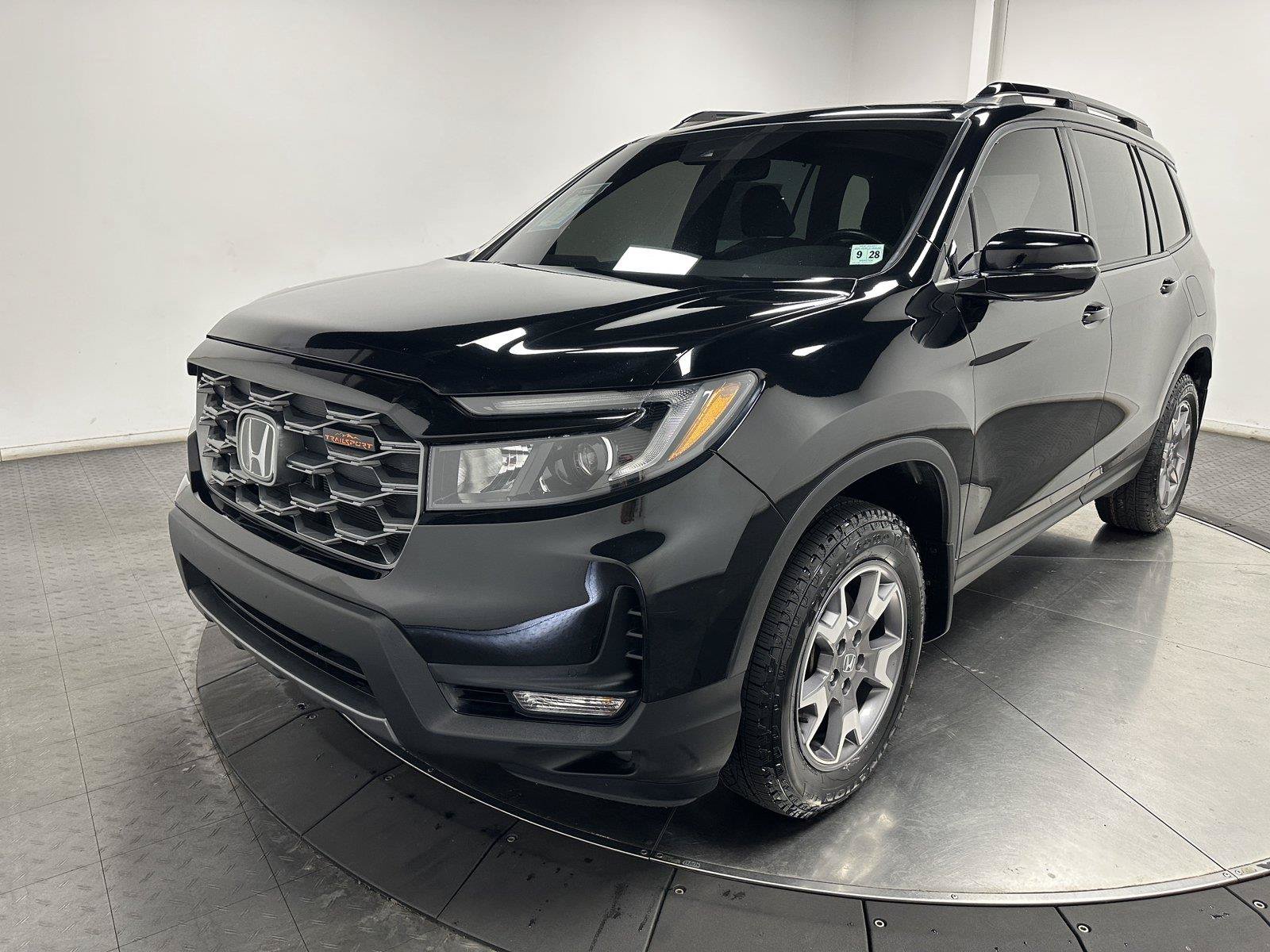 Certified 2023 Honda Passport TrailSport image 6
