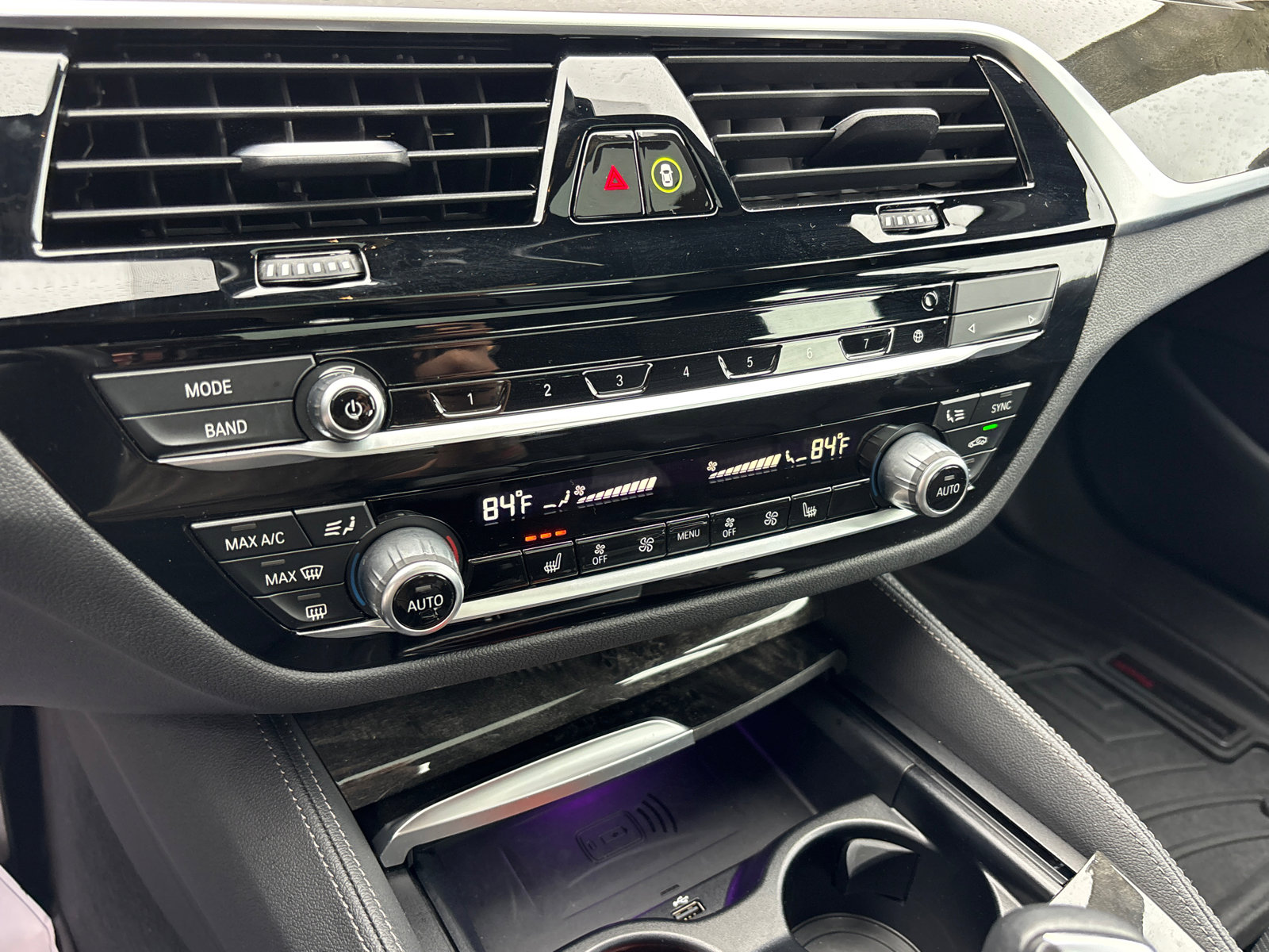 Used 2023 BMW 540i xDrive w/ M Sport Package image 22