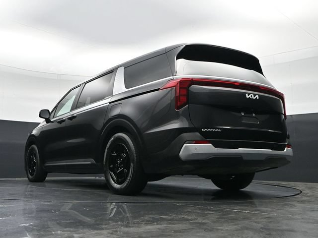 Used 2025 Kia Carnival FWD image 46